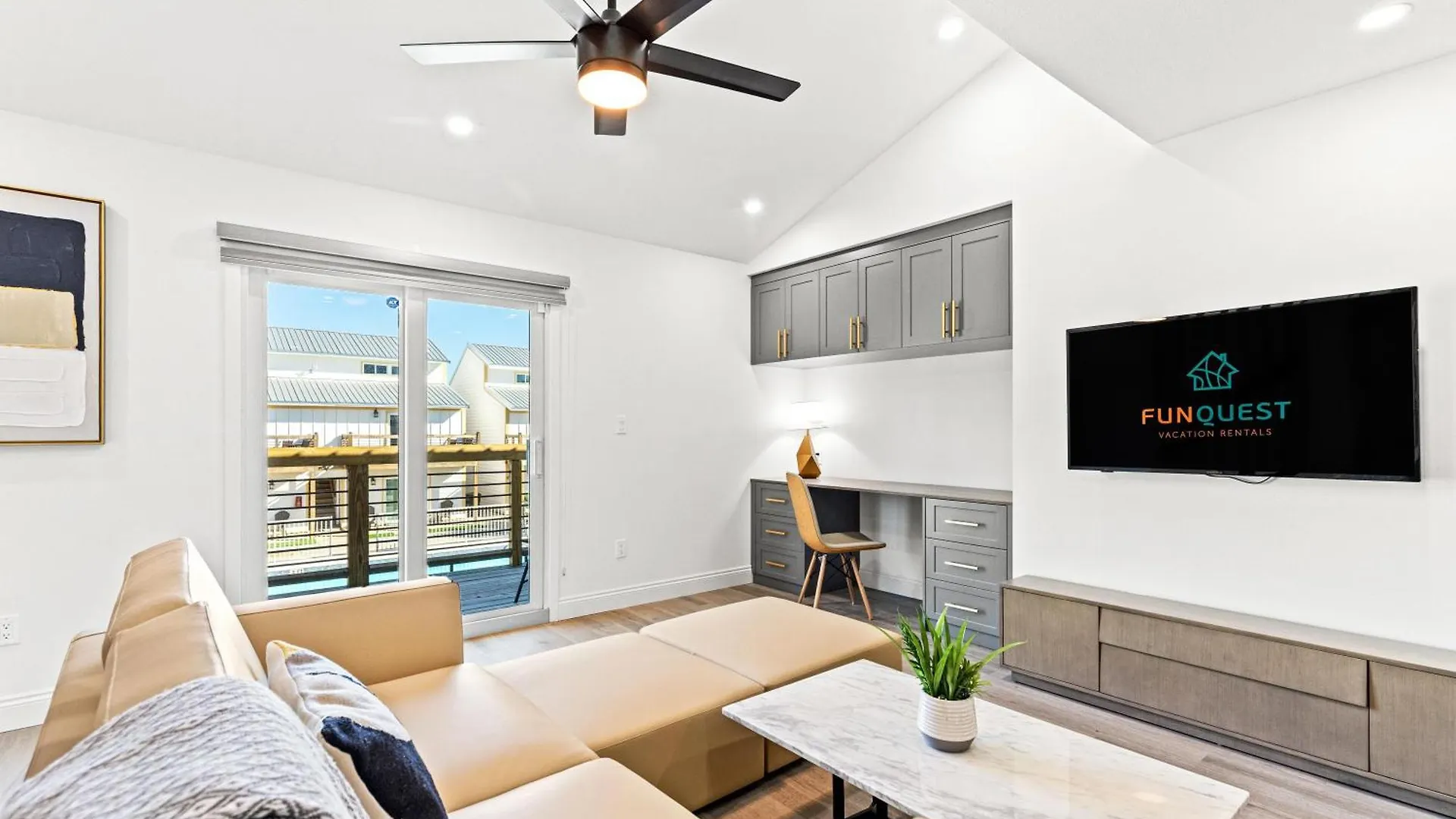 Ocean Breeze 2C Apartment Panama City Beach