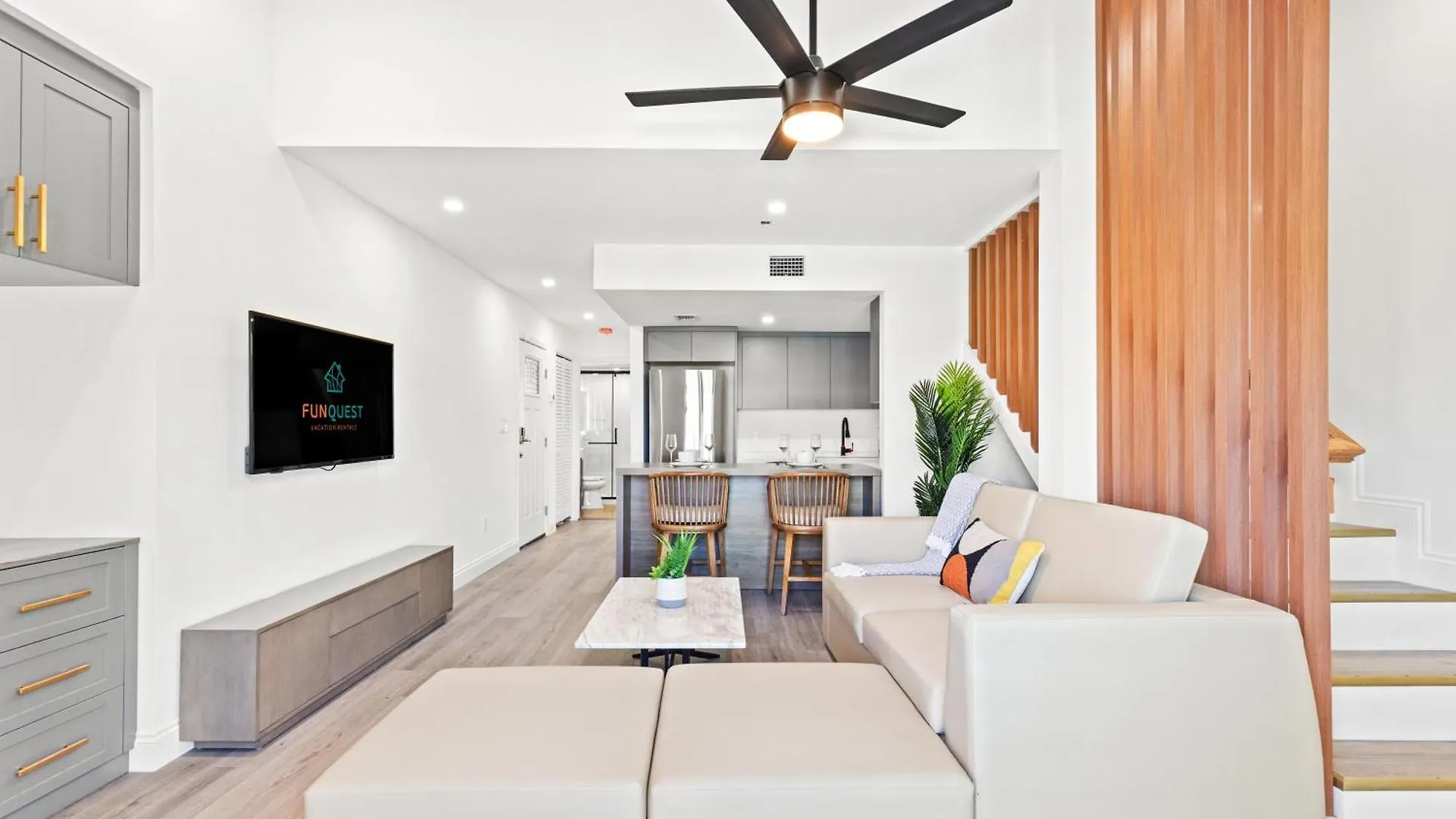 Ocean Breeze 2C Apartment Panama City Beach
