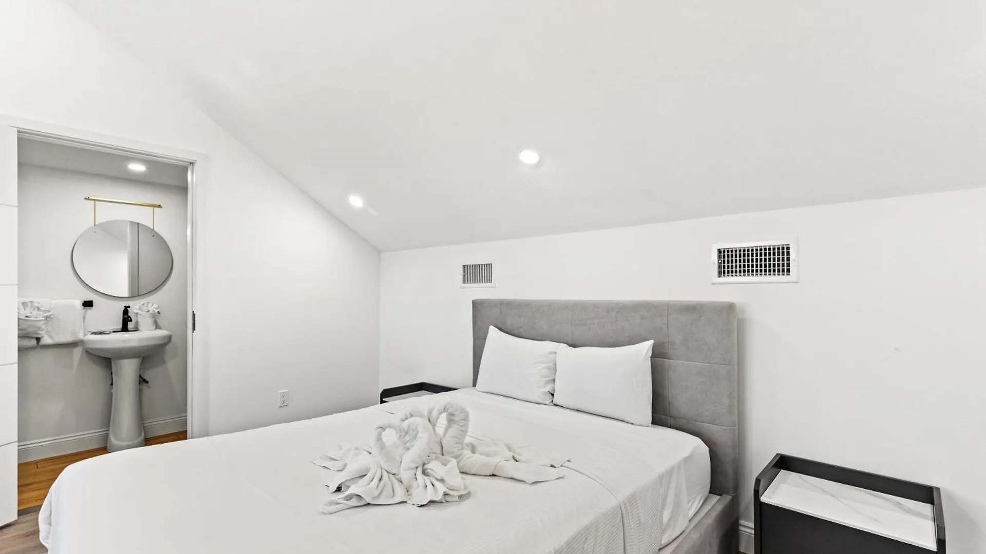 Ocean Breeze 2C Apartment Panama City Beach United States